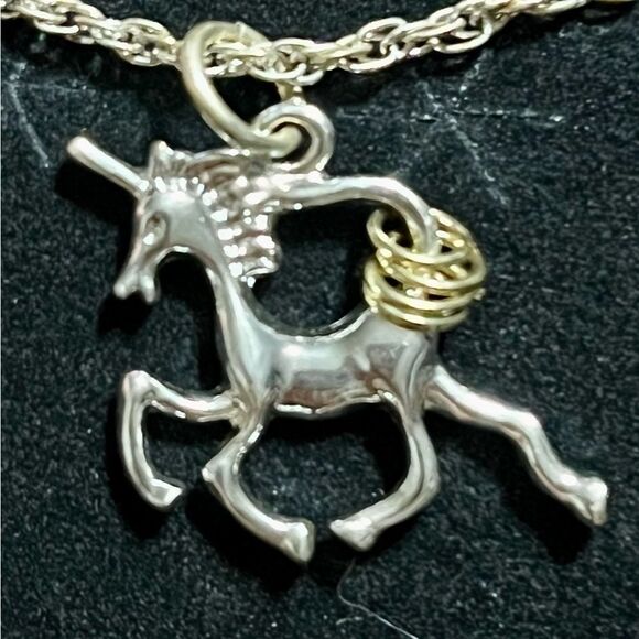 Unique Unicorn‎ Charm Necklace - Picture 1 of 5
